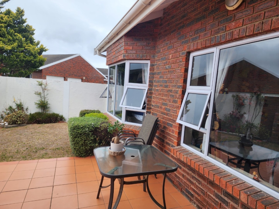 3 Bedroom Property for Sale in Summerstrand Eastern Cape